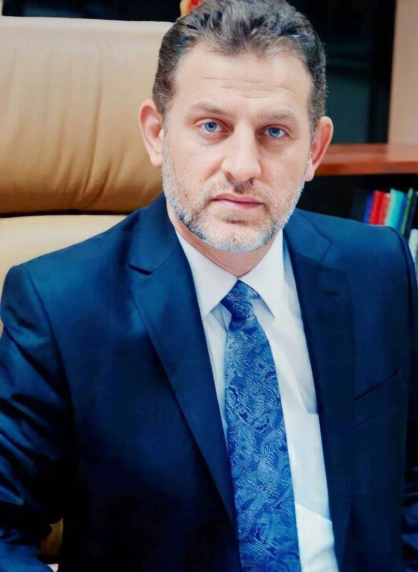 تهنئةالاستاذ الدكتور علاء ابو الحسن العلاق المدير العام لدائرة العلاقات الثقافية العامة في وزارة الثقافة والسياحة والآثار الزميل مضر الالوسي بمناسبة تكليفه بمهام الناطق الرسمي لوزارة الثقافة