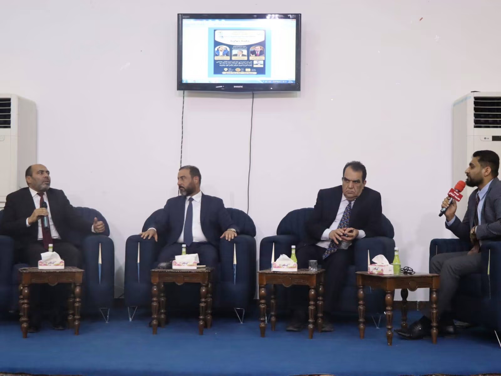 البيت الثقافي الحديثي يحتضن ندوة مختصة بعنوان ( وسائل الاتصال بين الإعلام التقليدي والرقمي برنامج أطراف الحديث انموذجا