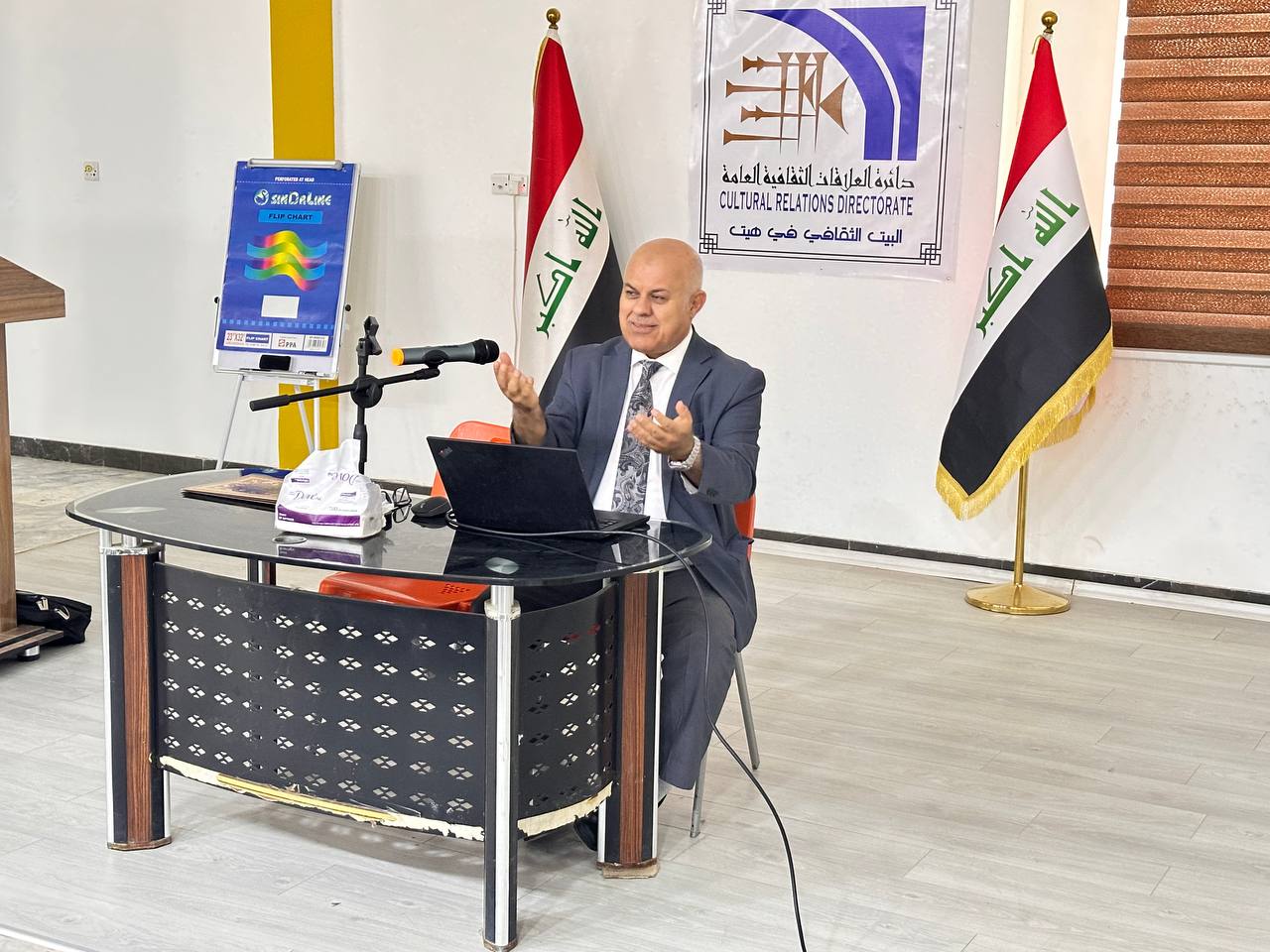 البيت الثقافي يقيم محاضرة بعنوان "أثر الحرب الأمريكية الإسرائيلية على الاقتصاد الإيراني" أ